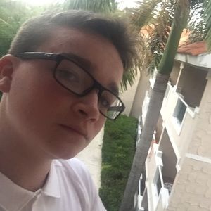 Meet your Posher, Ethan